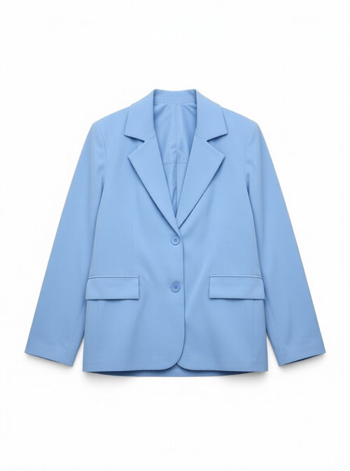 Blauwe oversized blazer van dunne stof met een sluiting met twee knopen en schoudervulling