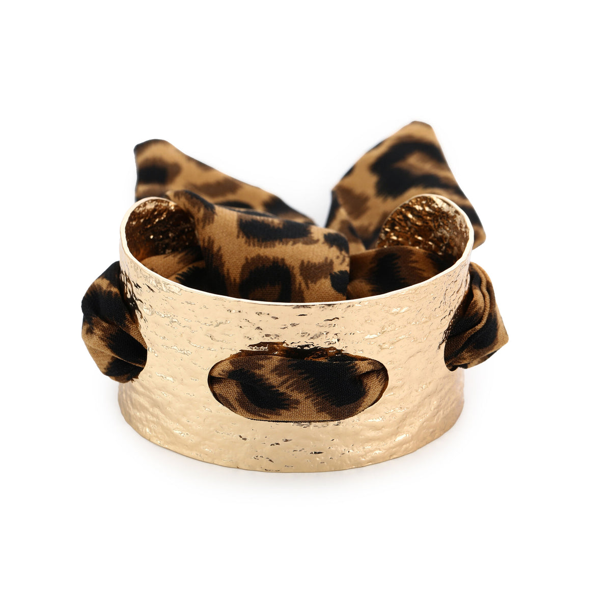 gouden armband dames, bangle textured met panterprint sjaal door openingen.